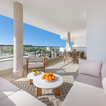 Alquiler de piso en Calle Archidona, 2 -6-8 - Photo 1