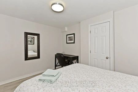 Property For Lease | W9052999 - Photo 4