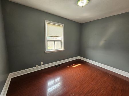 For Lease - 147 Calvington Drive Unit# Main Floor, Toronto, Ontario - Photo 4