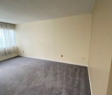 For Lease - 50 Elm Drive Unit# 604, Mississauga, Ontario - Photo 6