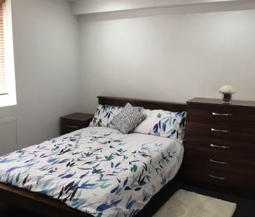 6 bedroom house to rent - Photo 4