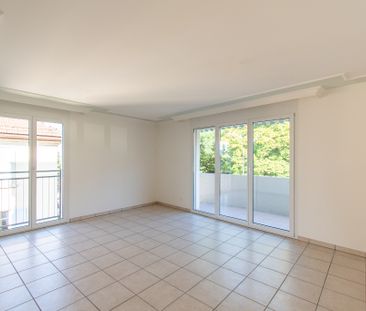 Zentrale, helle 3.5 Zimmer-Wohnung mit Balkon - Photo 1