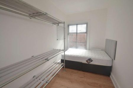 Whitby Road, Fallowfield, Manchester, M14 - Photo 5