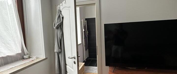 Charmante 2-Zimmer-Wohnung im Loftstil – Wohnen in der Alten Schule von Haselau - Photo 1