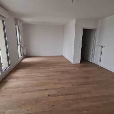 Location Appartement 3 Pièces 76 m² - Photo 1