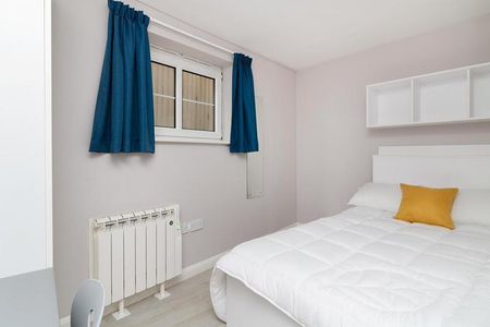 3 bedroom apartment to rent - Photo 4