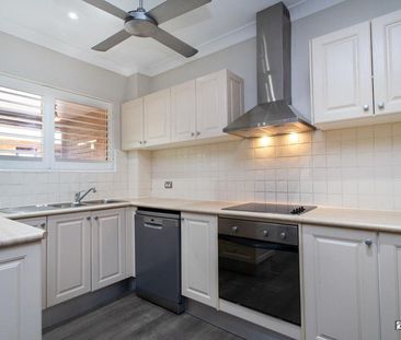 Sleek, Stylish & Superbly Located Apartment in Jamisontown - Photo 5