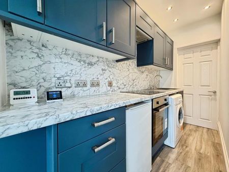 1 bedroom flat to rent - Photo 3