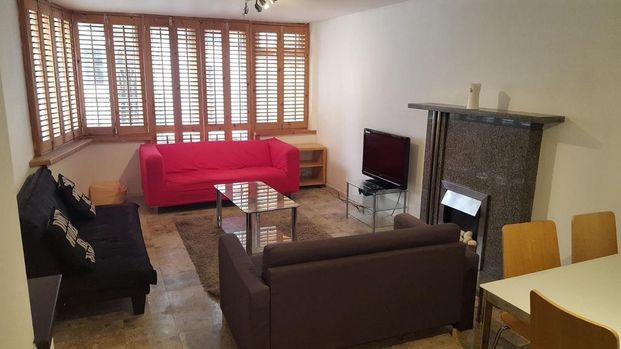 3 bedroom terraced house to rent - Photo 1