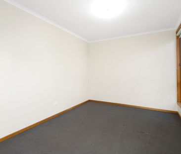 COZY HOME WITH DETACHED STUDIO - Photo 3