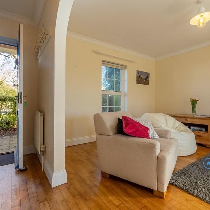 4 bedroom semi-detached house to rent - Photo 1