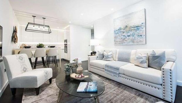 Thornes House, Charles Clowes Walk, London, SW11 - Photo 1