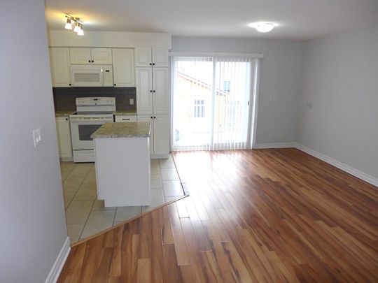 For Lease - 216 Carillon Street Unit# 2, Vanier and Kingsview Park, Ontario - Photo 1