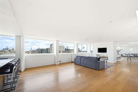 Luxury 4–5 Bed Penthouse with Annex, Roof Terrace & Skyline Views - Photo 3