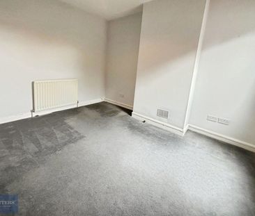 2 bedroom House To Let Total Size: 905 SQ FT - Photo 3