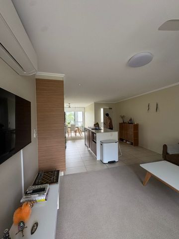 Furnished room in a 2 bed apartment at Sphere Complex - Photo 2