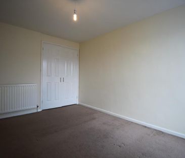 3 bedroom detached house to rent - Photo 4
