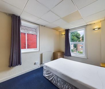 3 bedroom private hall to rent - Photo 1