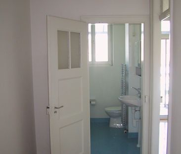 Schöne 3-Zimmer Altbauwohnung mit Balkon und Mansarde - Photo 4