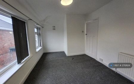 2 bedroom semi-detached house to rent - Photo 3