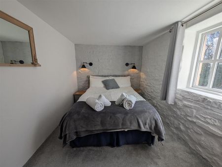 2 bedroom barn conversion to rent - Photo 2