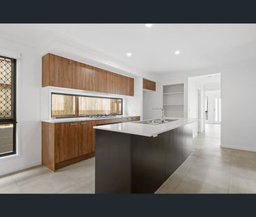 49 Carnarvon Drive, South Ripley, Qld 4306 - Photo 4