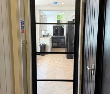 Church Street Church Street: Room 3 - Photo 5