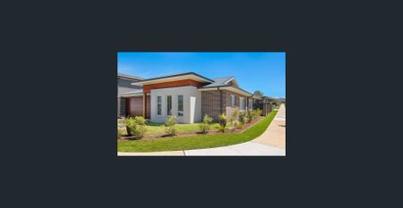 4 Bedroom Family Home - Photo 3