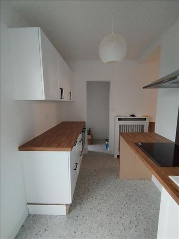 4 pièces - 72,1 m² - 4ème étage - Colocation non autorisée - Photo 2
