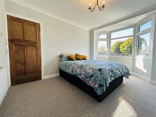 4 bedroom semi-detached house to rent - Photo 1