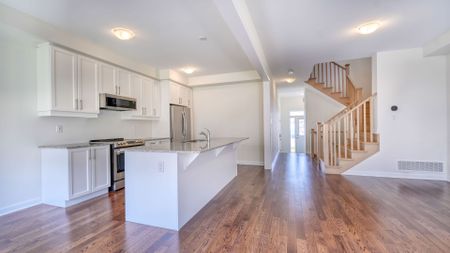 For Lease - 39 Cisco Drive, Whitby, Ontario - Photo 3