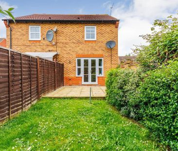 2 bedroom semi-detached house to rent - Photo 3
