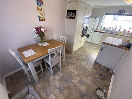 1 bedroom detached house to rent - Photo 5