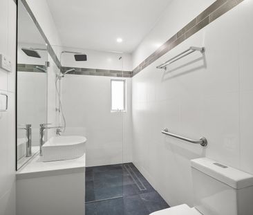 Classic Elegance Meets Coastal Charm - Photo 6