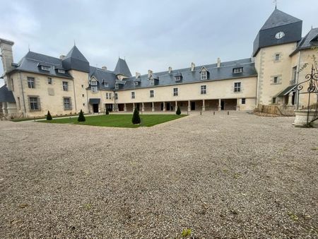 LIGUGE - CHATEAU DE LA MOTTE - STUDIO AVEC PARKING - Photo 2