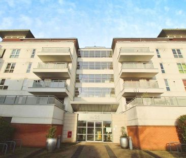 3 bedroom flat to rent - Photo 4