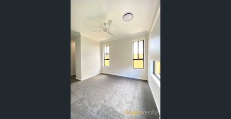 1-year new 4 bedroom house with ducted air-conditioning throughout - A Must-See Gem! - Photo 3