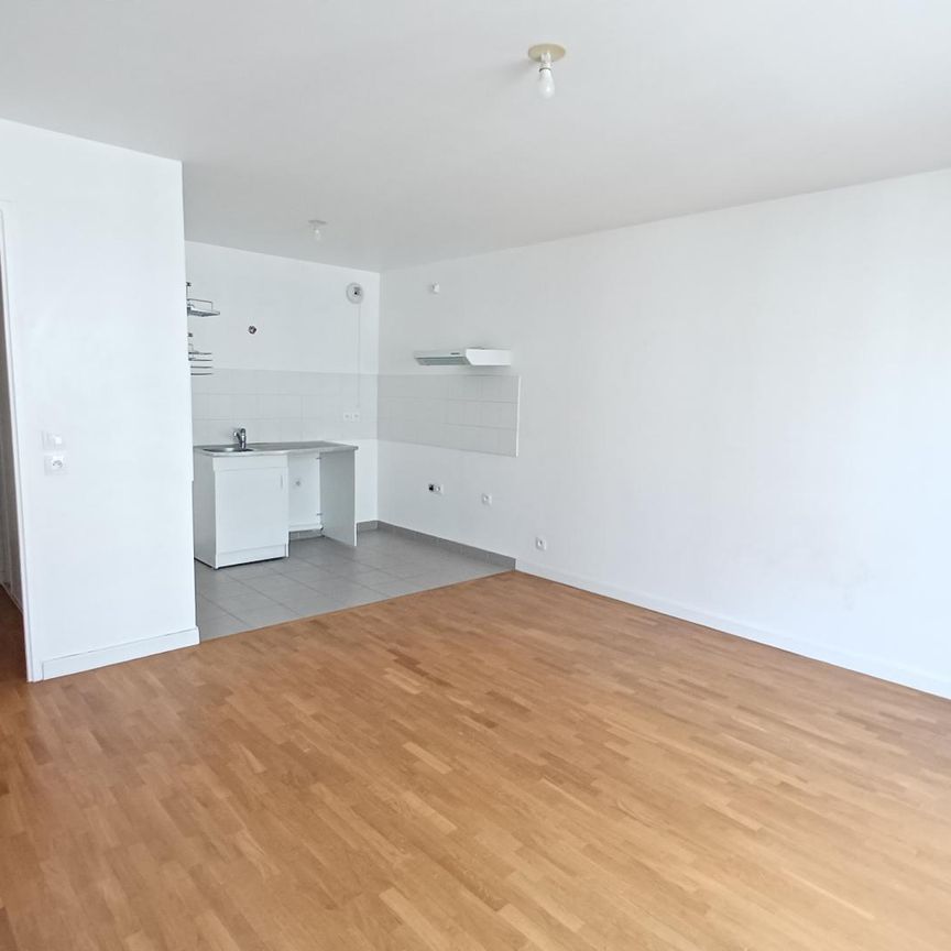 location Appartement F1 DE 31.4m² À PARIS 19èME - Photo 1