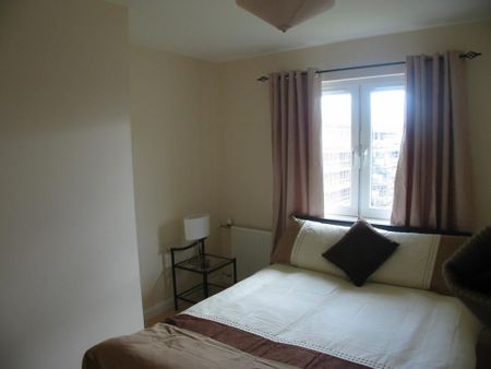 4 bedroom flat to rent - Photo 5