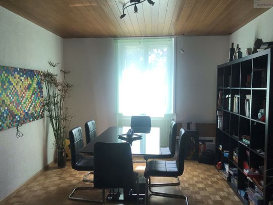 Charming terraced single-family house in a central location - Photo 1