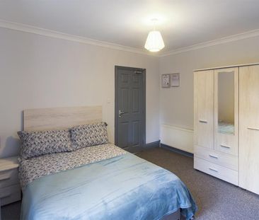 3 bedroom House To Let - Photo 5