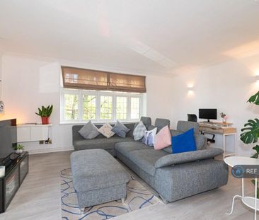 3 bedroom flat to rent - Photo 1