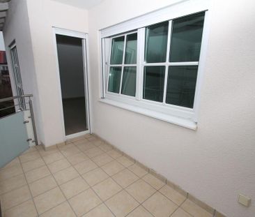 Frisch renovierte 3-Zimmer-Wohnung mit Balkon & mediterranem Bad - Photo 4