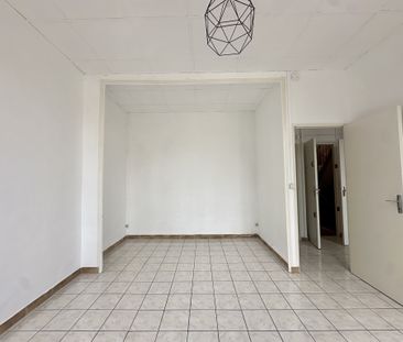 Location Appartement 1 pièce 31m² MARSEILLE 4ème - Photo 3