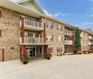 Towerview Apartments - ALL INCLUSIVE | 65 William Street, Exeter - Photo 1