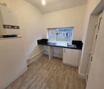 3 Bed Semi-Detached House, Wilton Avenue, M25 - Photo 4