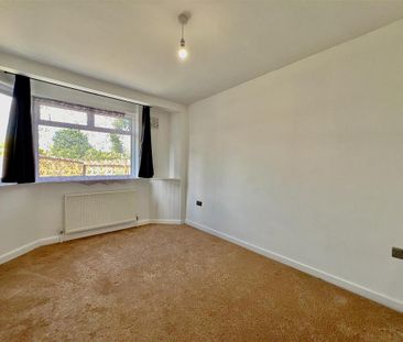 2 bedroom maisonette to rent - Photo 2
