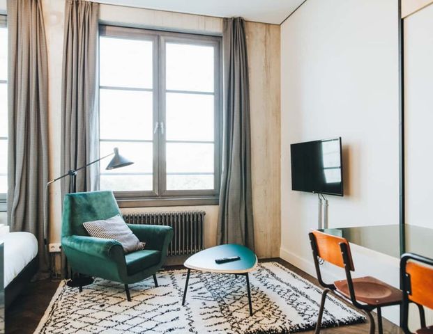 Neon Gold - Short/Long Term - Floor 4 - Photo 1