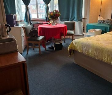 Room in a Shared House, Chamberlayne Road, NW10 - Photo 5