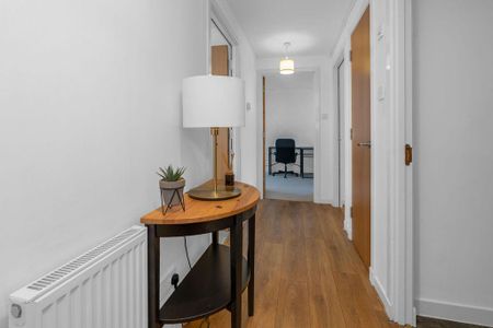 2 bedroom flat to rent - Photo 5